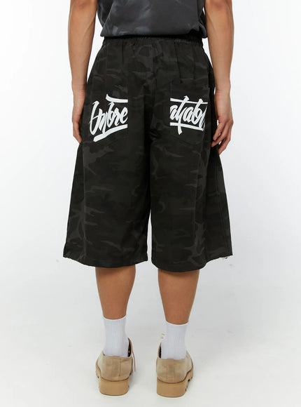 mens-camo-bermuda-shorts-dark-gray-iy513