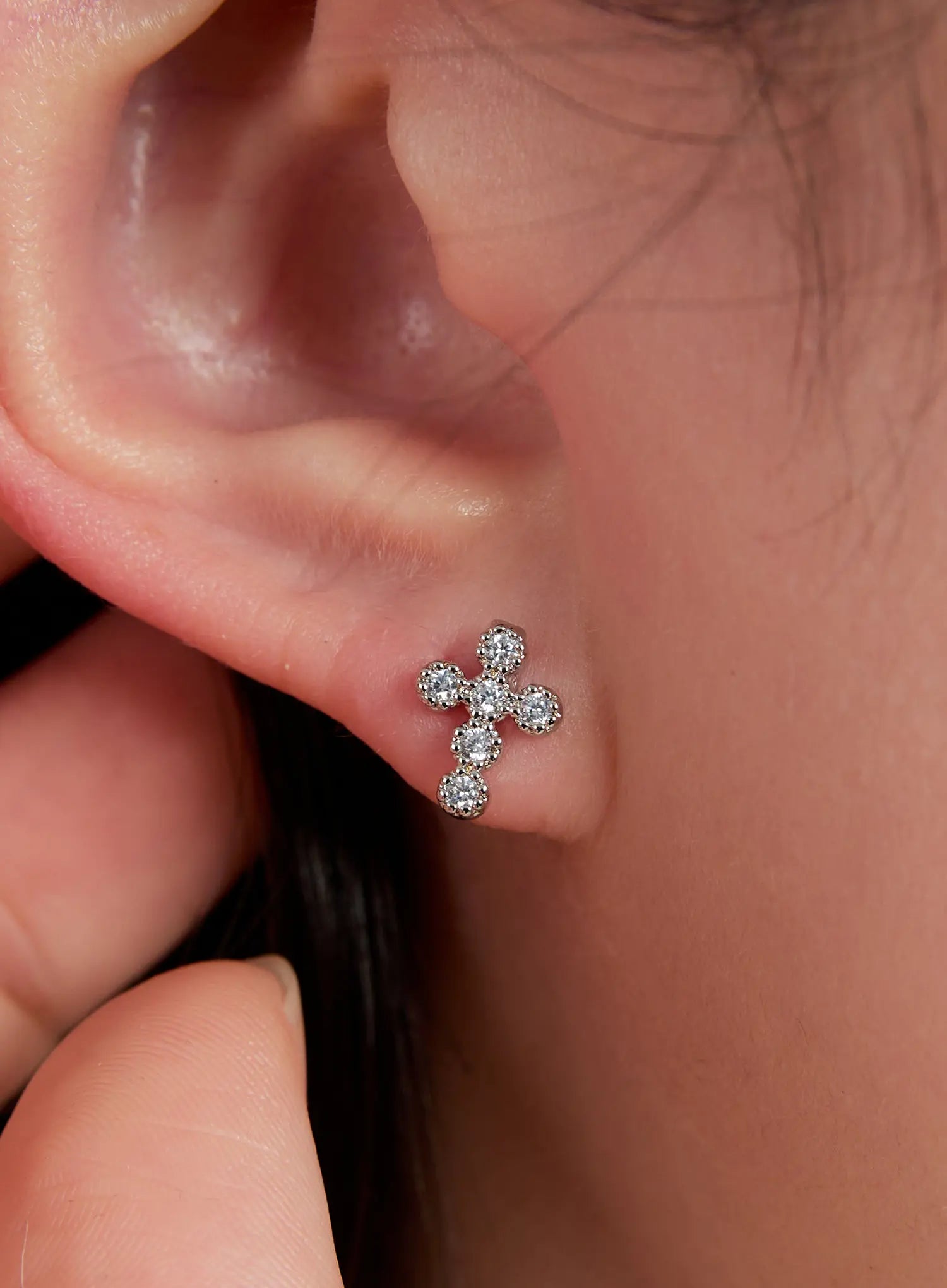 elegant-crystal-cross-earrings-in528