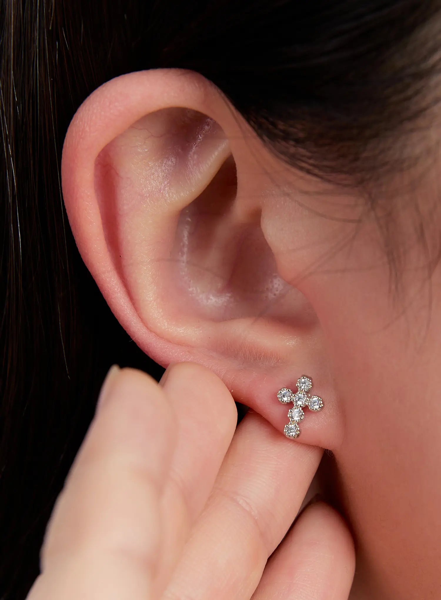 elegant-crystal-cross-earrings-in528