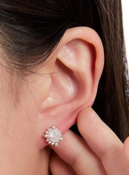 opal-stud-earrings-in528