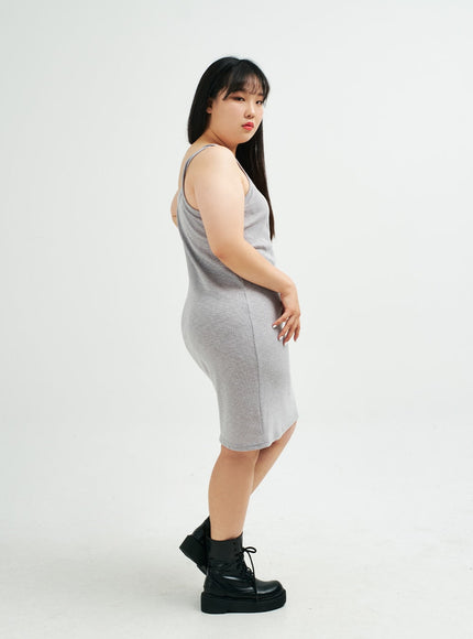 Plus Sleeveless Ribbed Midi Dress IY24