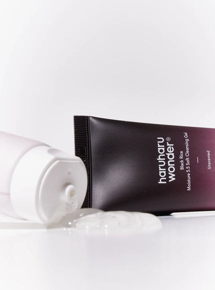 Black Rice Moisture 5.5 Soft Cleansing Gel (100ml)