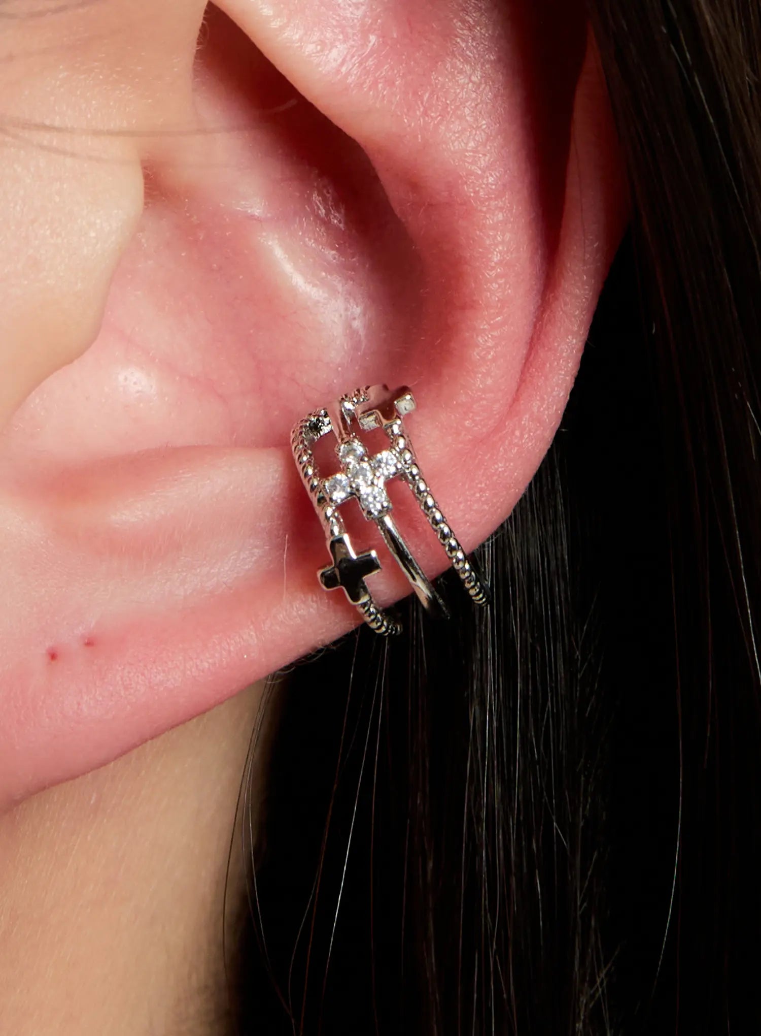 silver-cross-ear-cuff-in528
