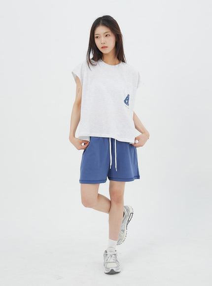 tee-and-track-shorts-set-iy323