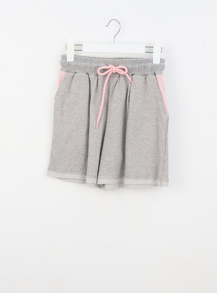 tee-and-track-shorts-set-iy323