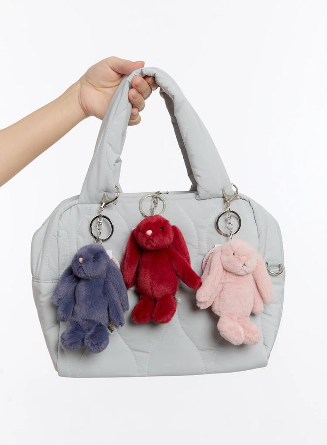 blush-charm-keyring-in528