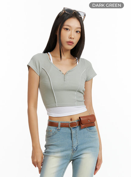 v-neck-buttoned-crop-top-il409