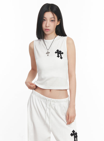 patched-chic-sleeveless-top-iy516