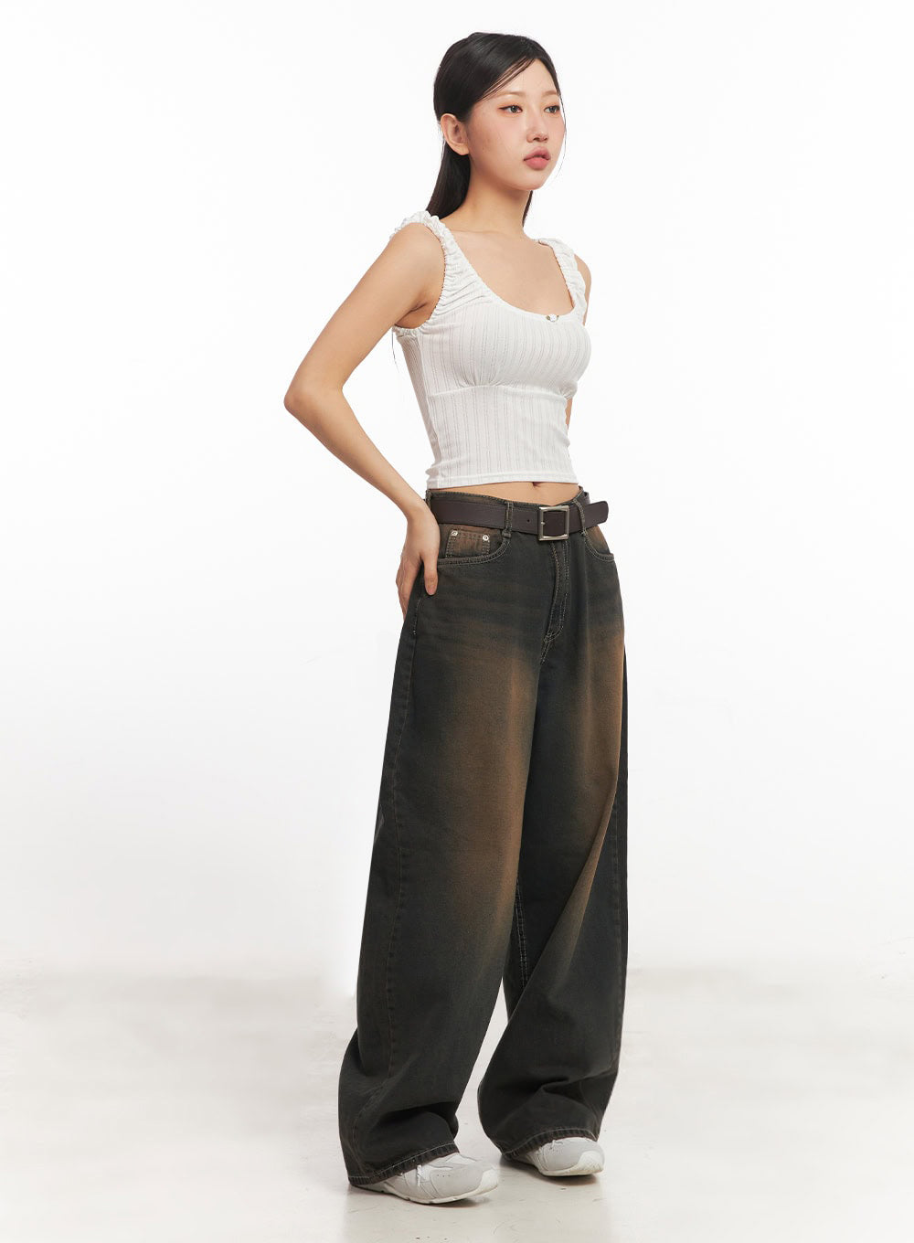 frill-shirring-crop-tank-top-ia524