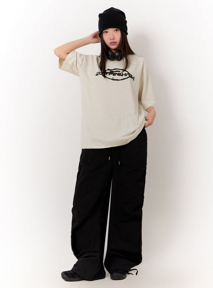 oversized-washed-graphic-tee-iu509