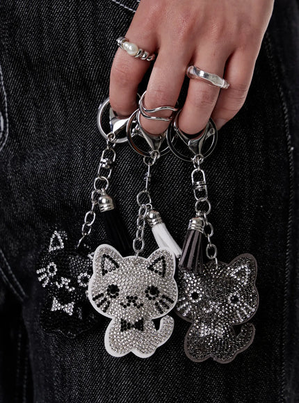 black-and-white-rhinestone-ribbon-character-keychain-ia524