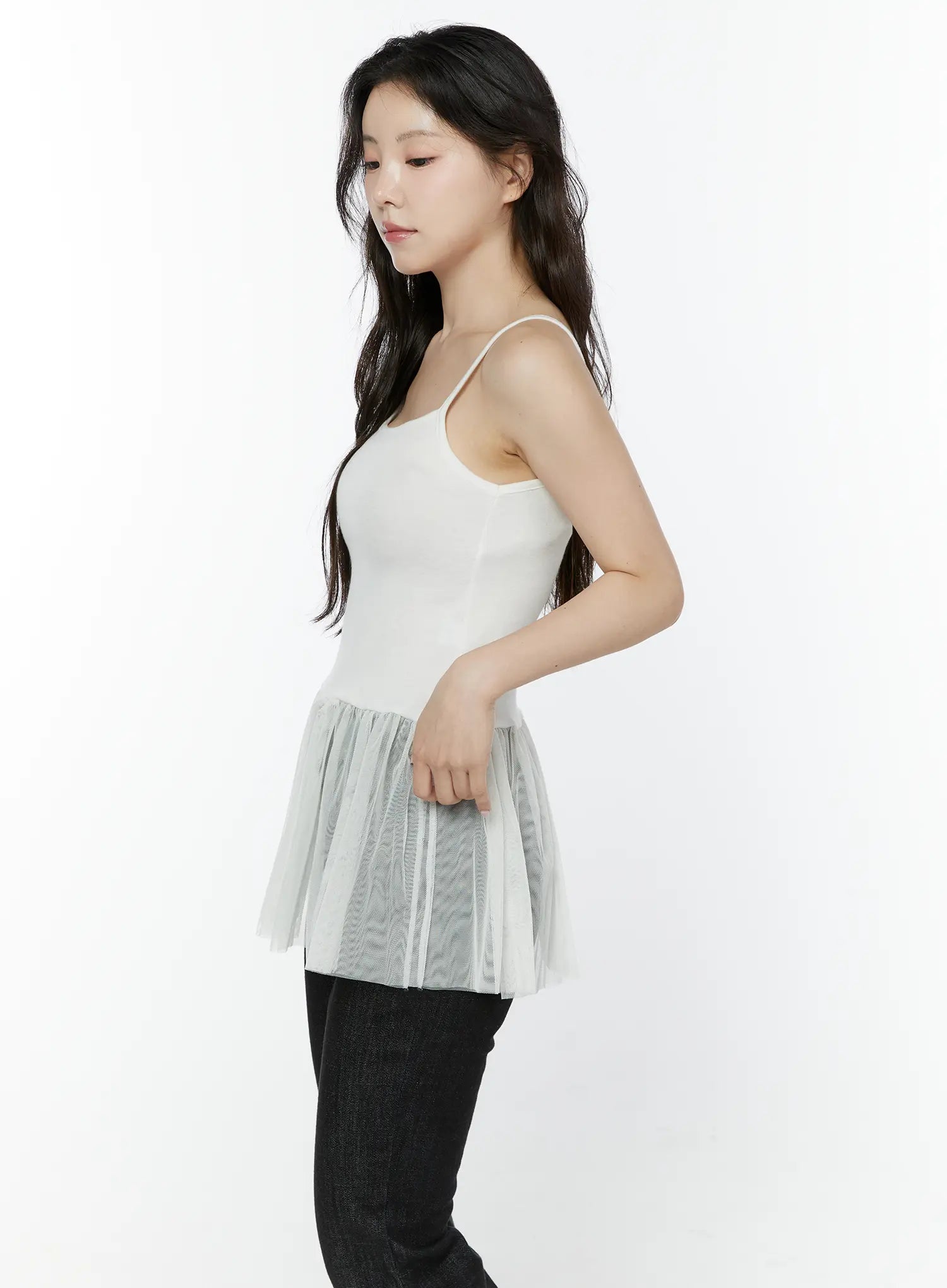 tulle-layered-cami-top-iy511