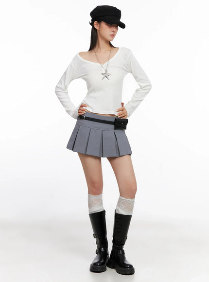 v-neck-eyelet-long-sleeve-top-is515