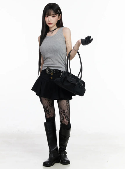 eyelet-detail-sleeveless-top-iy511