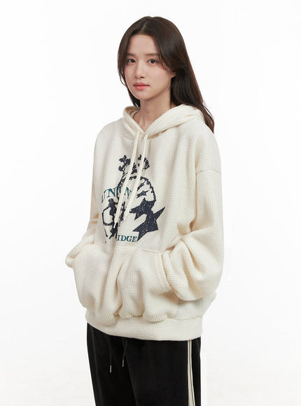 Cozy Waffle-Knit Graphic Hoodie IJ510