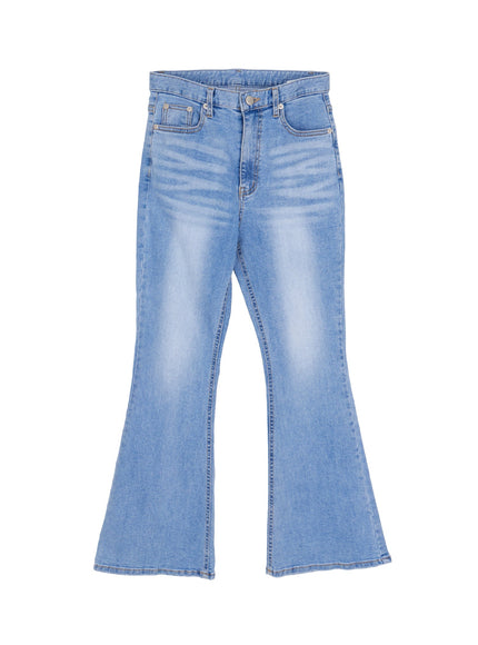 zaza-bootcut-light-washed-jeans-im524