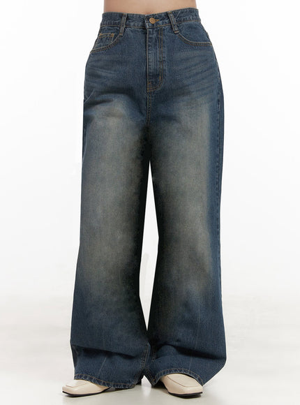 Genie Washed Wide-Fit Bootcut Jeans IJ510