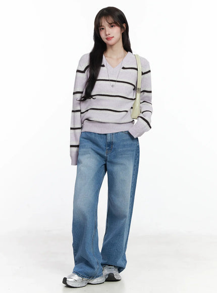 striped-v-neck-knit-sweater-ij529
