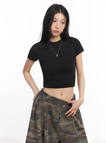 essential-cotton-crop-top-iy529