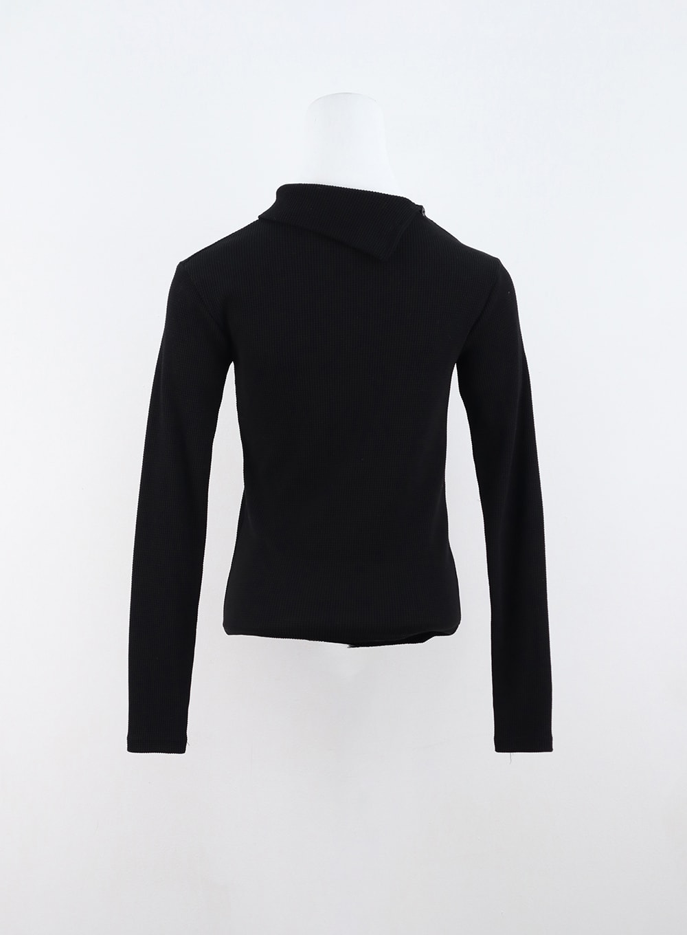 cut-out-turtleneck-top-in310