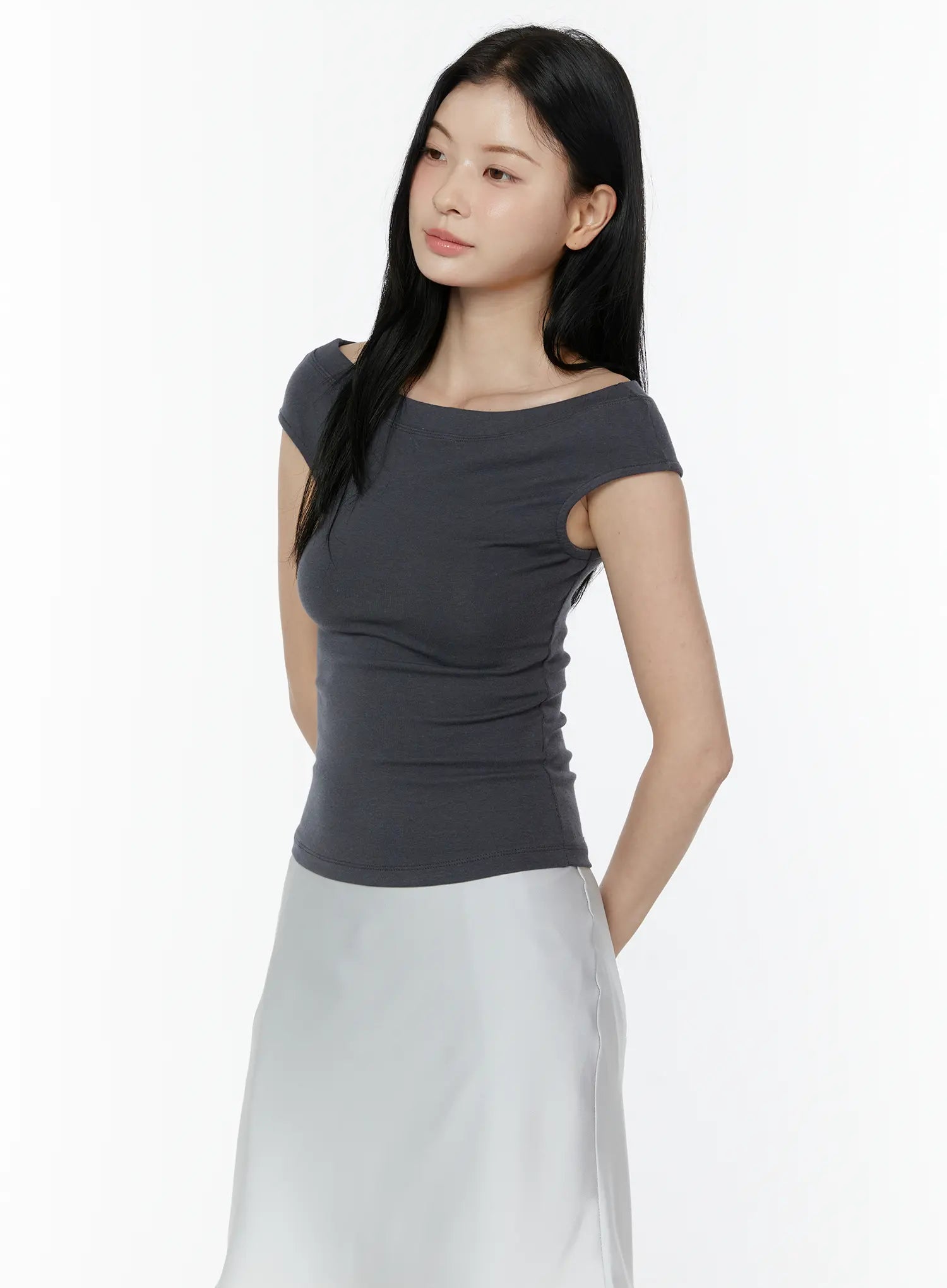 boat-neck-short-sleeve-top-iu505