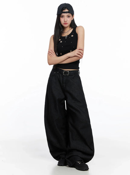 ribbed-eyelet-slim-fit-tank-top-is525 / Black