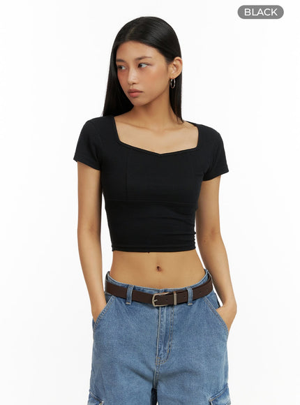 back-cut-out-crop-top-iu412-1 / Black