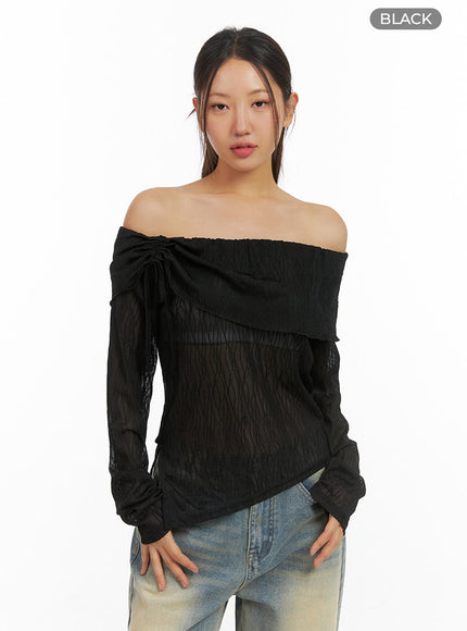 see-through-textured-off-shoulder-top-is402 / Black