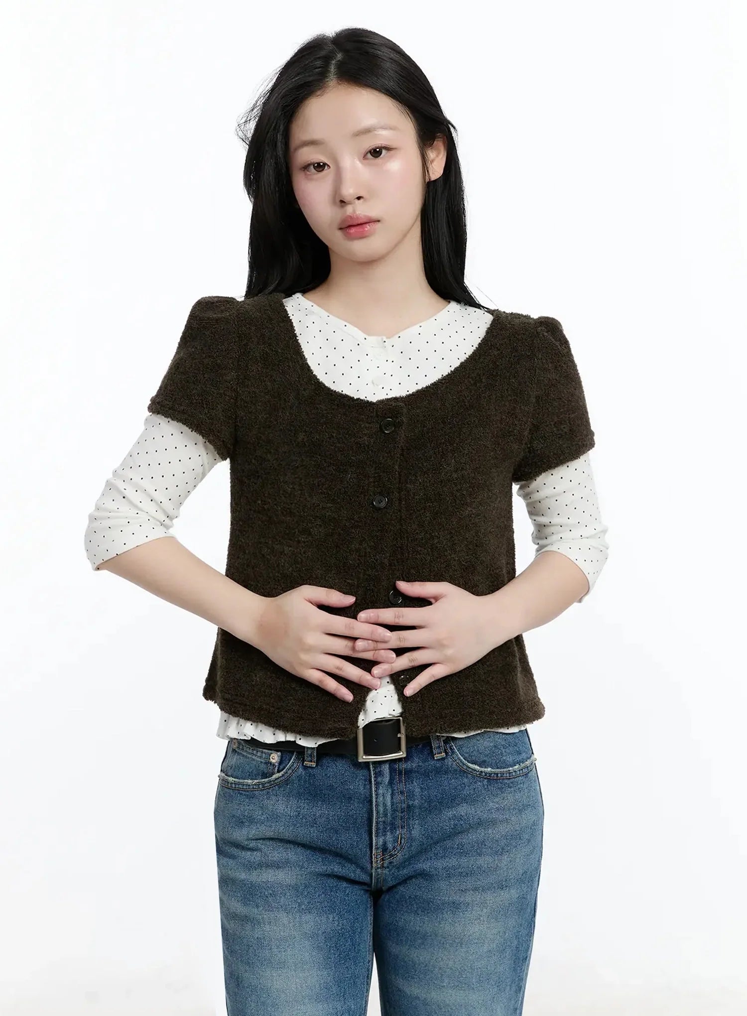 textured-knit-shoulder-puff-short-sleevecardigan-im513 / Dark brown