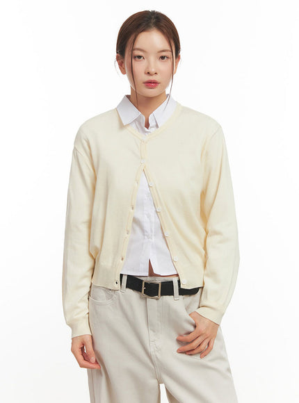 classic-round-neck-cardigan-im513 / Light beige