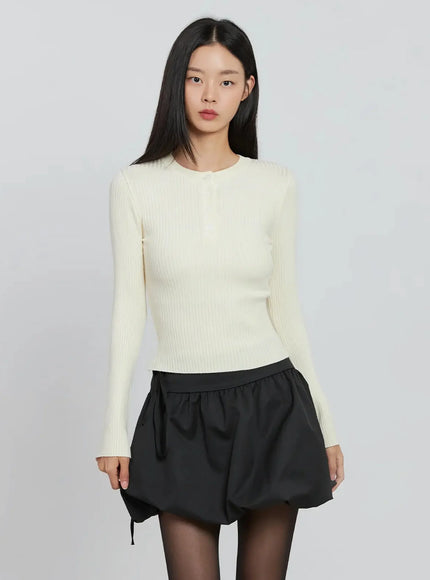 ribbed-henley-knit-tee-io530 / Light beige