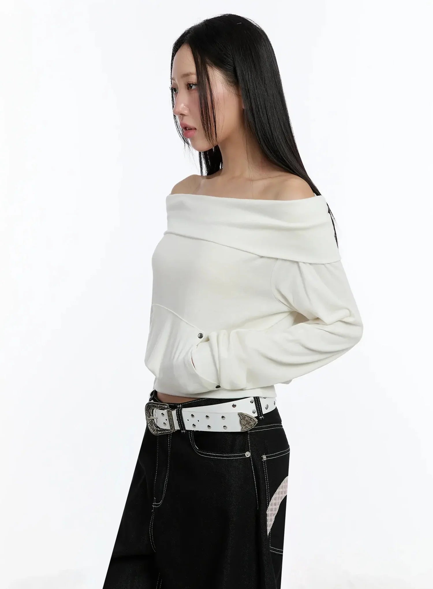 off-shoulder-hooded-sweatshirt-im513 / Light beige