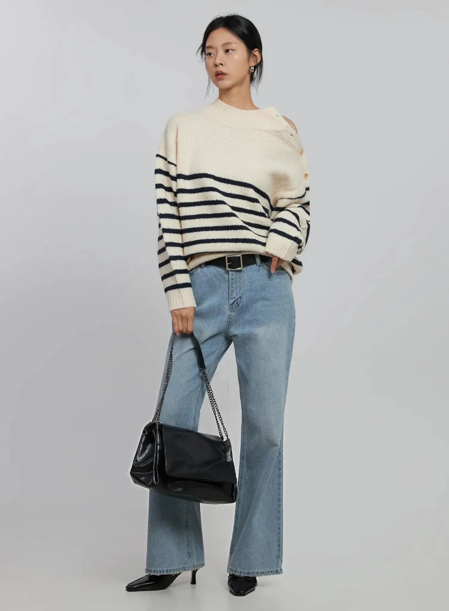 shoulder-cutout-striped-knit-sweater-id504 / Light beige