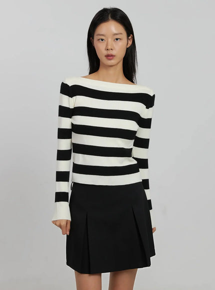 striped-boat-neck-knit-top-ij508 / Light beige