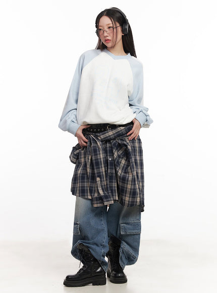 graphic-v-neck-oversize-sweatshirt-im528 / Light blue