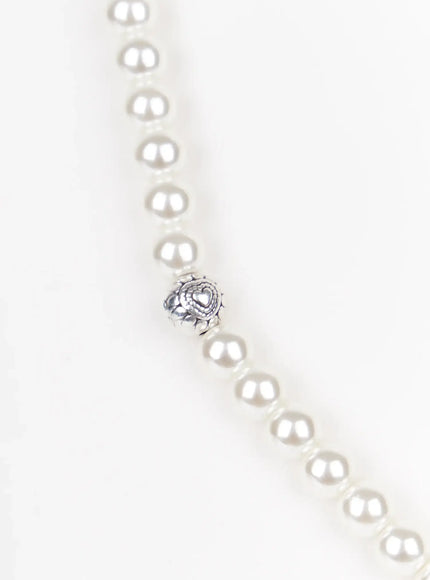 pearl-necklace-with-cross-pendant-iy520