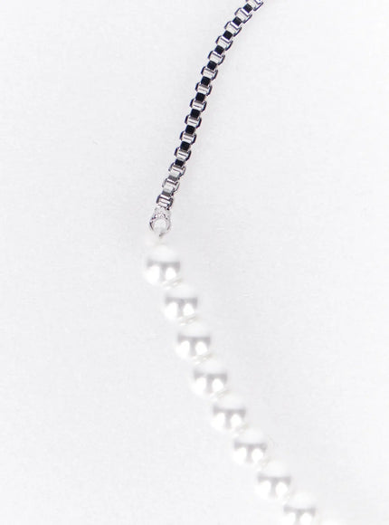 pearl-cross-charm-bracelet-iy520