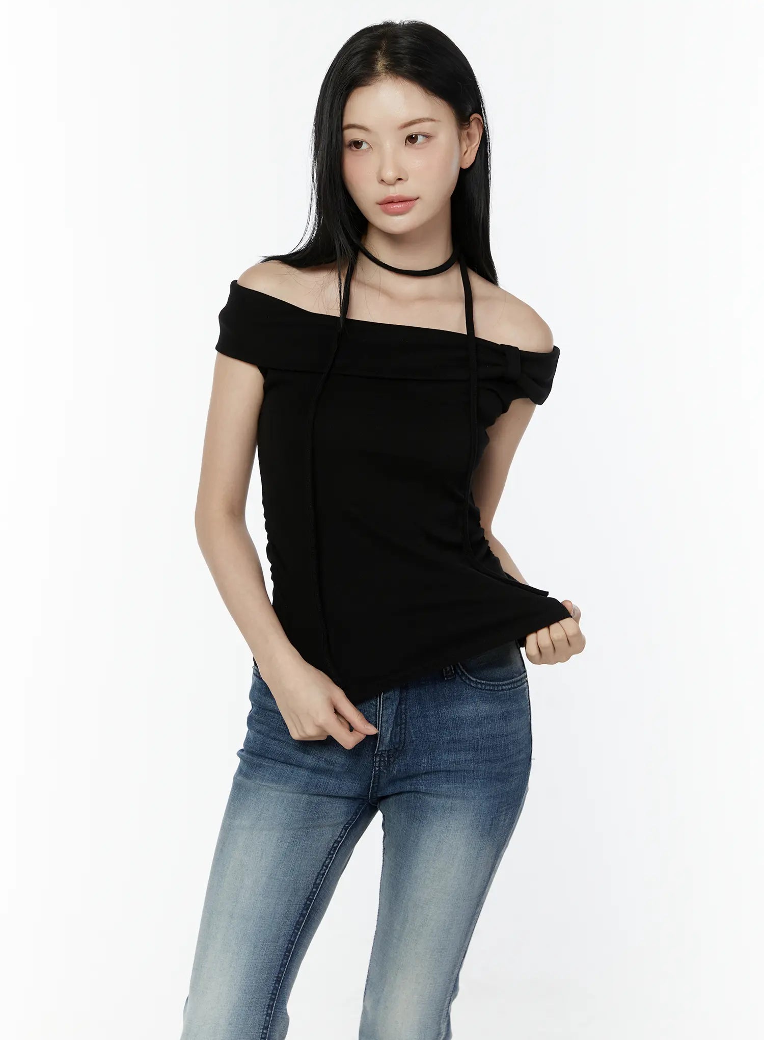 tie-detail-off-shoulder-top-iu505 / Black
