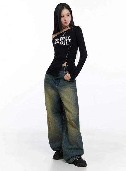 off-shoulder-graphic-long-sleeve-tee-is525 / Black