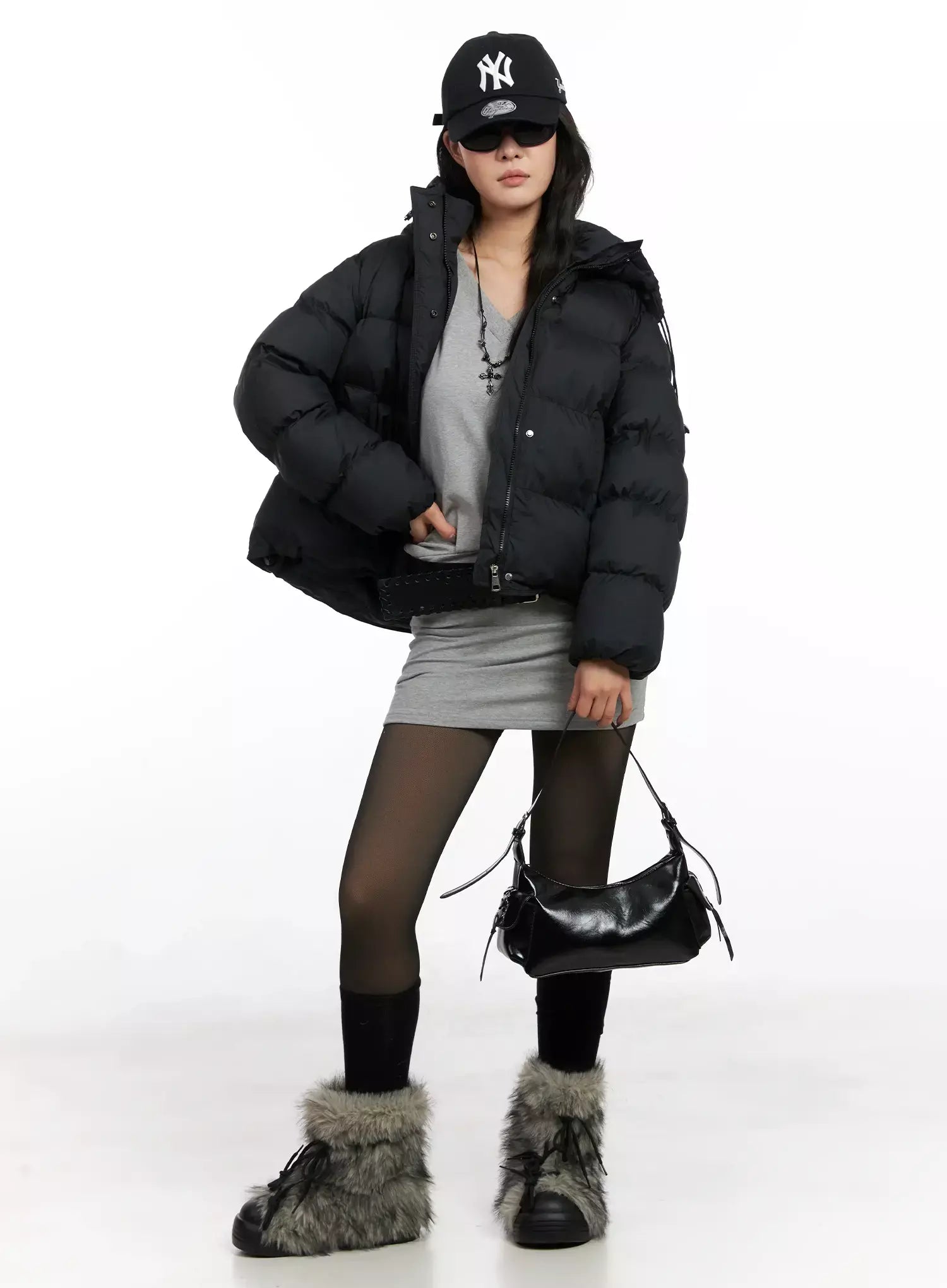 modern-crop-puffer-jacket-in528 / Black