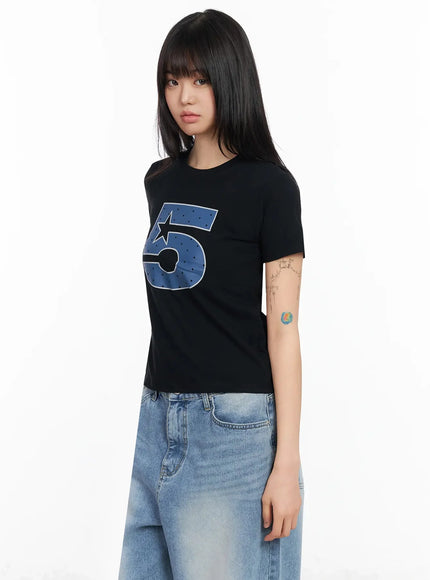 polka-dot-graphic-number-crop-tee-ia523 / Black