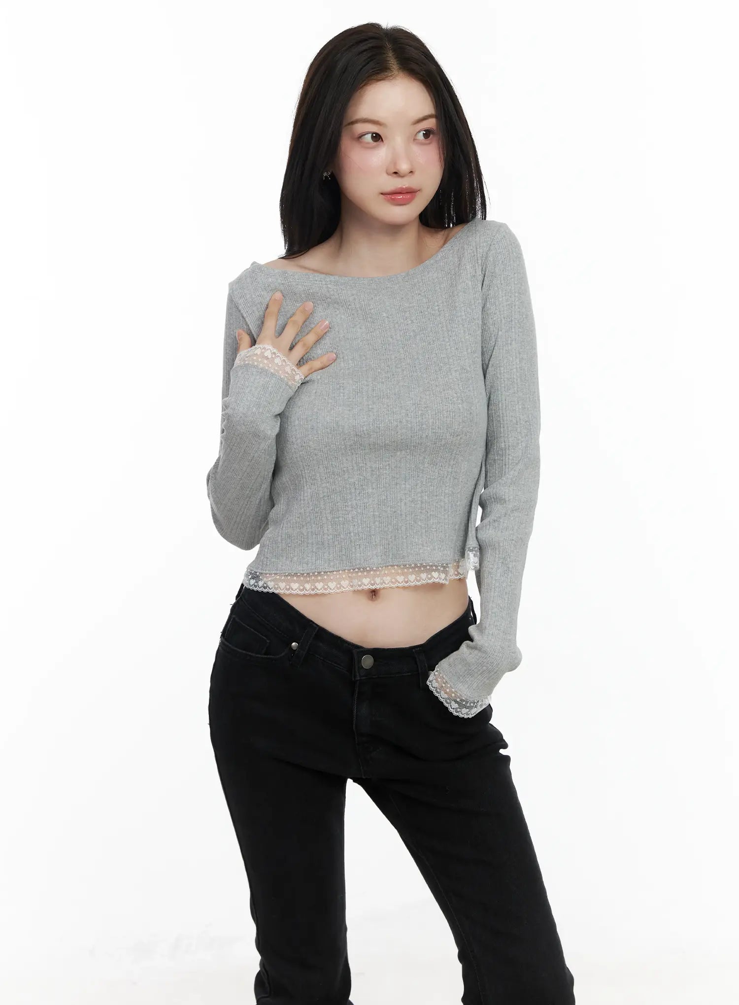 heart-lace-frill-hem-boat-neck-top-if520 / Gray