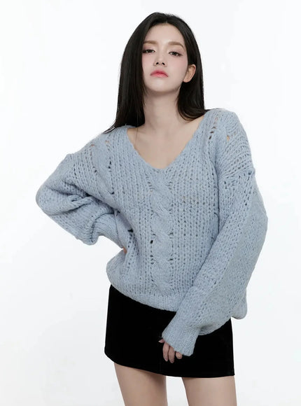 chunky-cable-knit-v-neck-sweater-io527 / Light blue