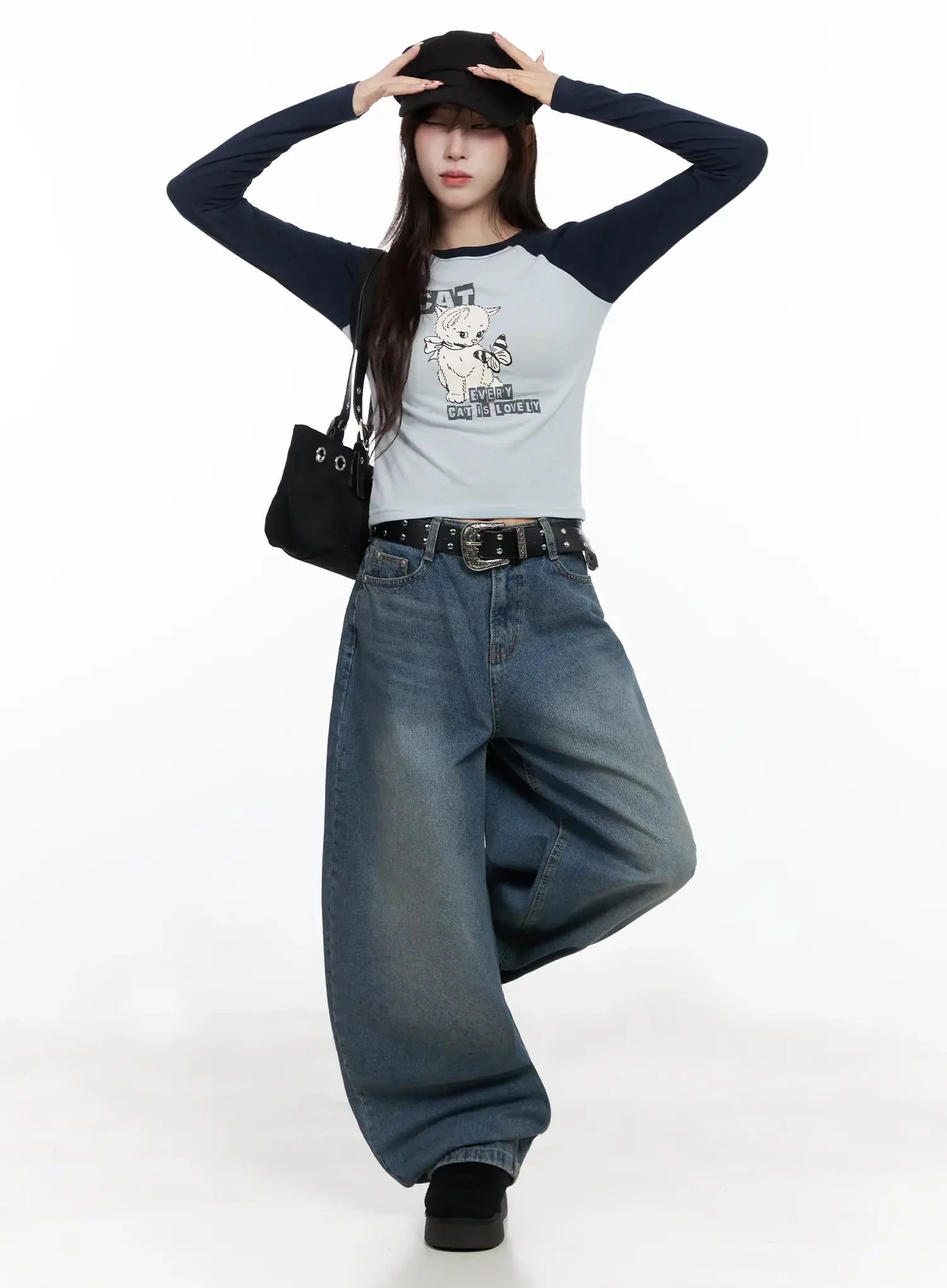 cat-graphic-raglan-top-in503 / Light blue