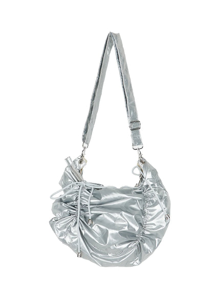 adjustable-ruched-crossbody-bag-iy511 / Silver