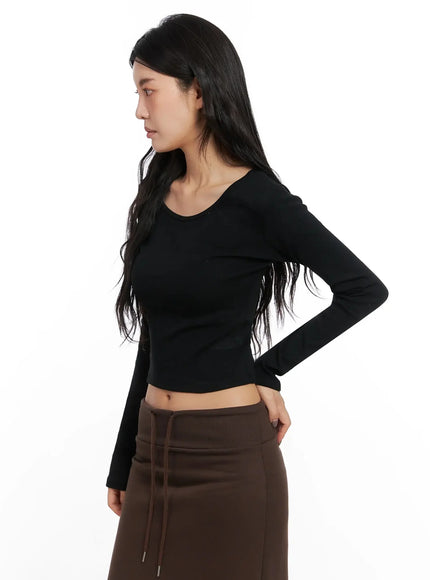 u-neck-crop-long-sleeve-top-in528 / Black