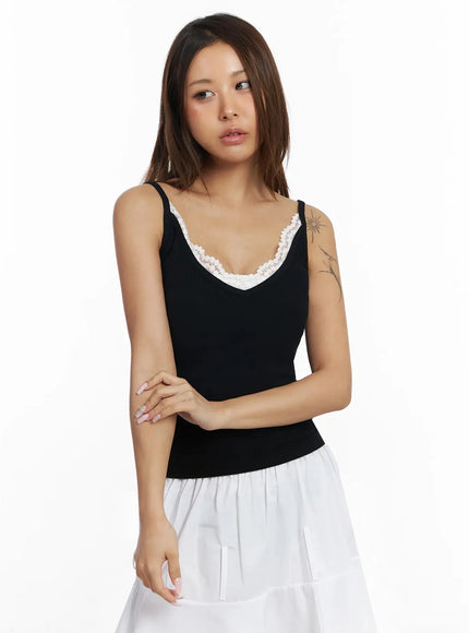 cross-graphic-lace-trim-cami-tank-iy504 / Black