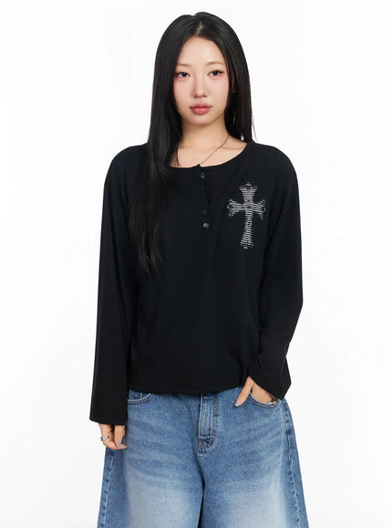 oversized-cross-detail-long-sleeve-top-ca513 / Black
