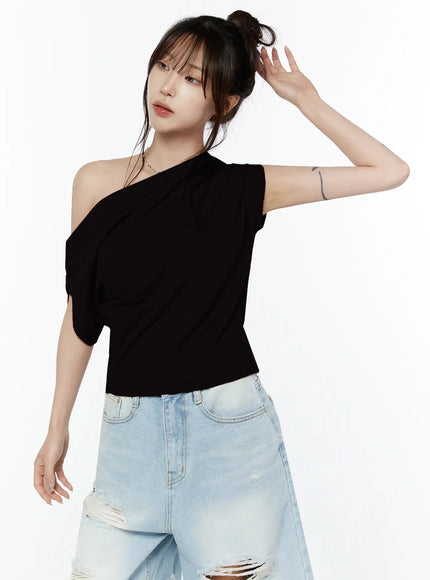 elegant-draped-off-shoulder-top-iy515 / Black