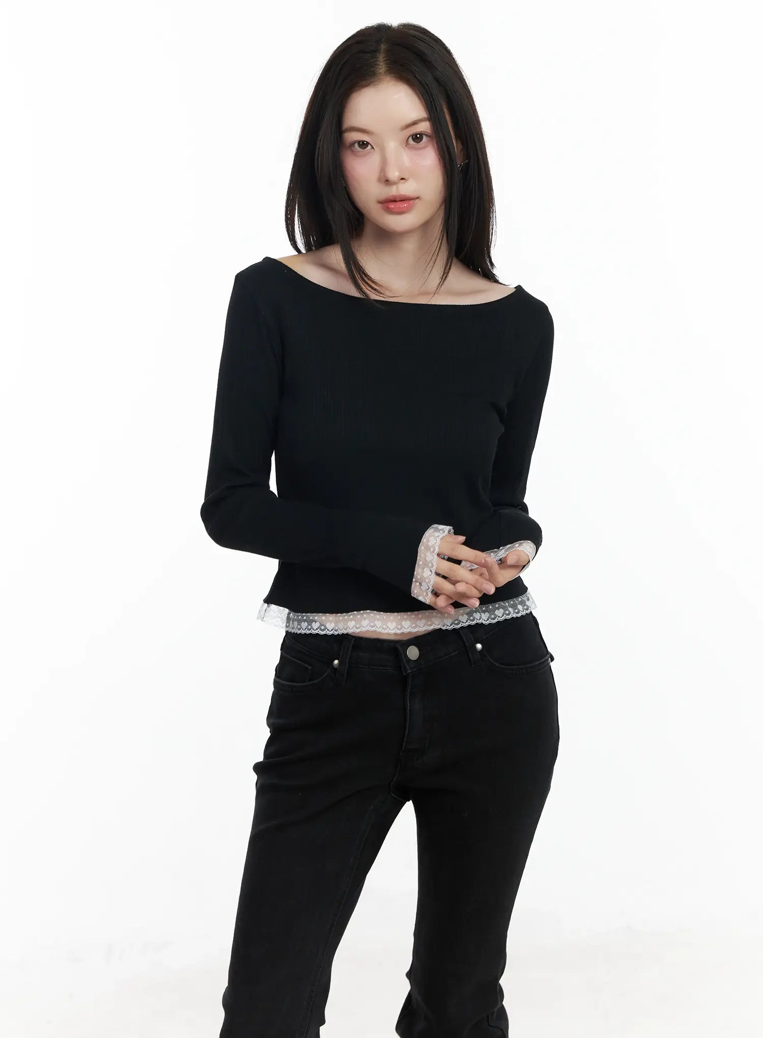 heart-lace-frill-hem-boat-neck-top-if520 / Black